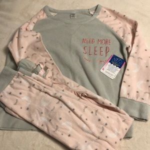 NWT Cozy sleep set